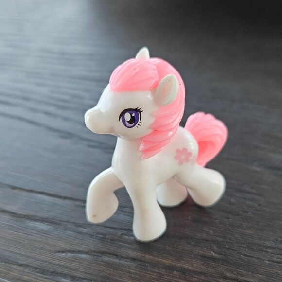 My Little Pony 2" Plastic Figurines Group of 5 - Picture 4 of 9
